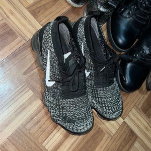 Nike vapormax sneaker size 4.5